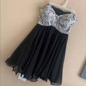 Super cute homecoming dress!